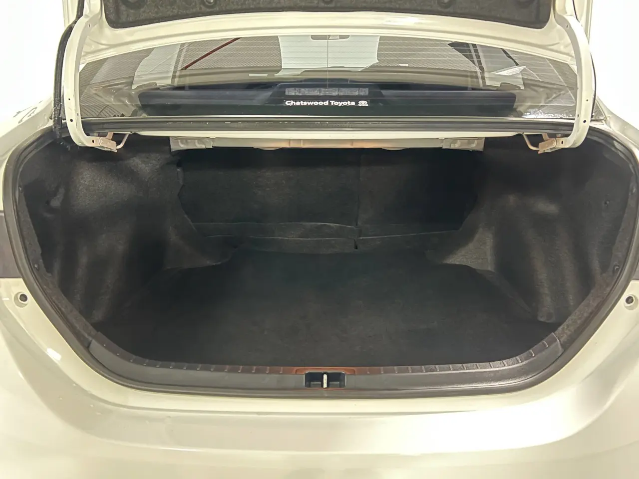 2019 TOYOTA COROLLA Gallery Image 12