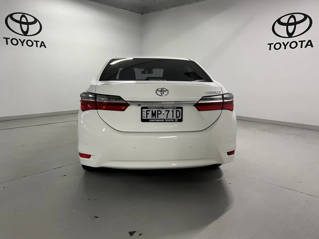 2019 TOYOTA COROLLA Gallery Image 6