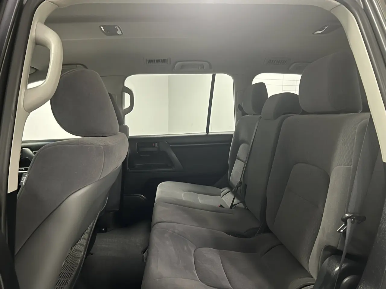 2018 TOYOTA LANDCRUISER Gallery Image 15