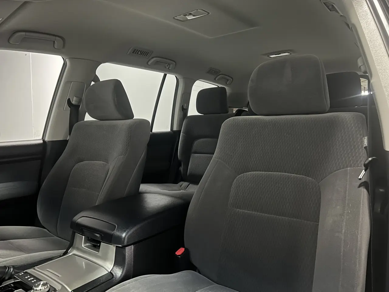 2018 TOYOTA LANDCRUISER Gallery Image 17
