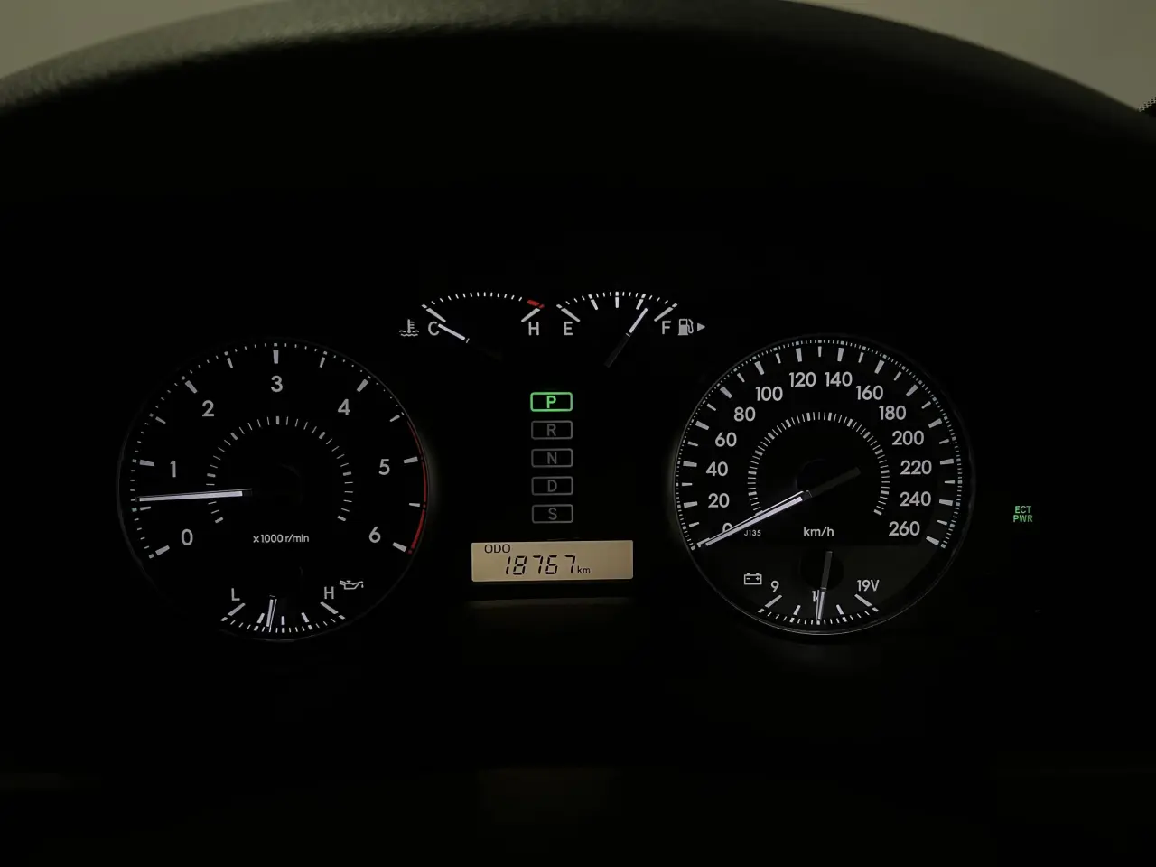 2018 TOYOTA LANDCRUISER Gallery Image 19