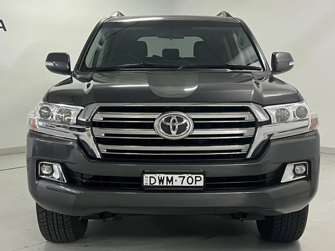 2018 TOYOTA LANDCRUISER Gallery Image 3