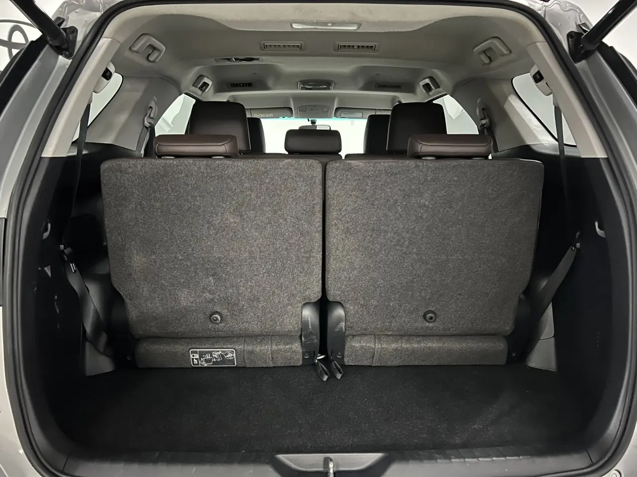 2017 TOYOTA FORTUNER Gallery Image 13