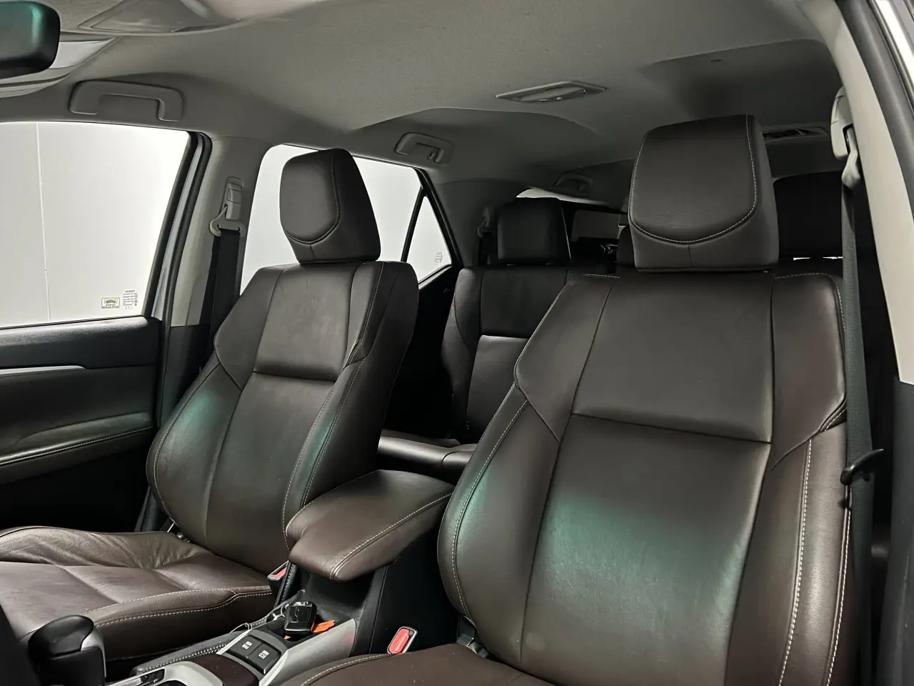 2017 TOYOTA FORTUNER Gallery Image 16