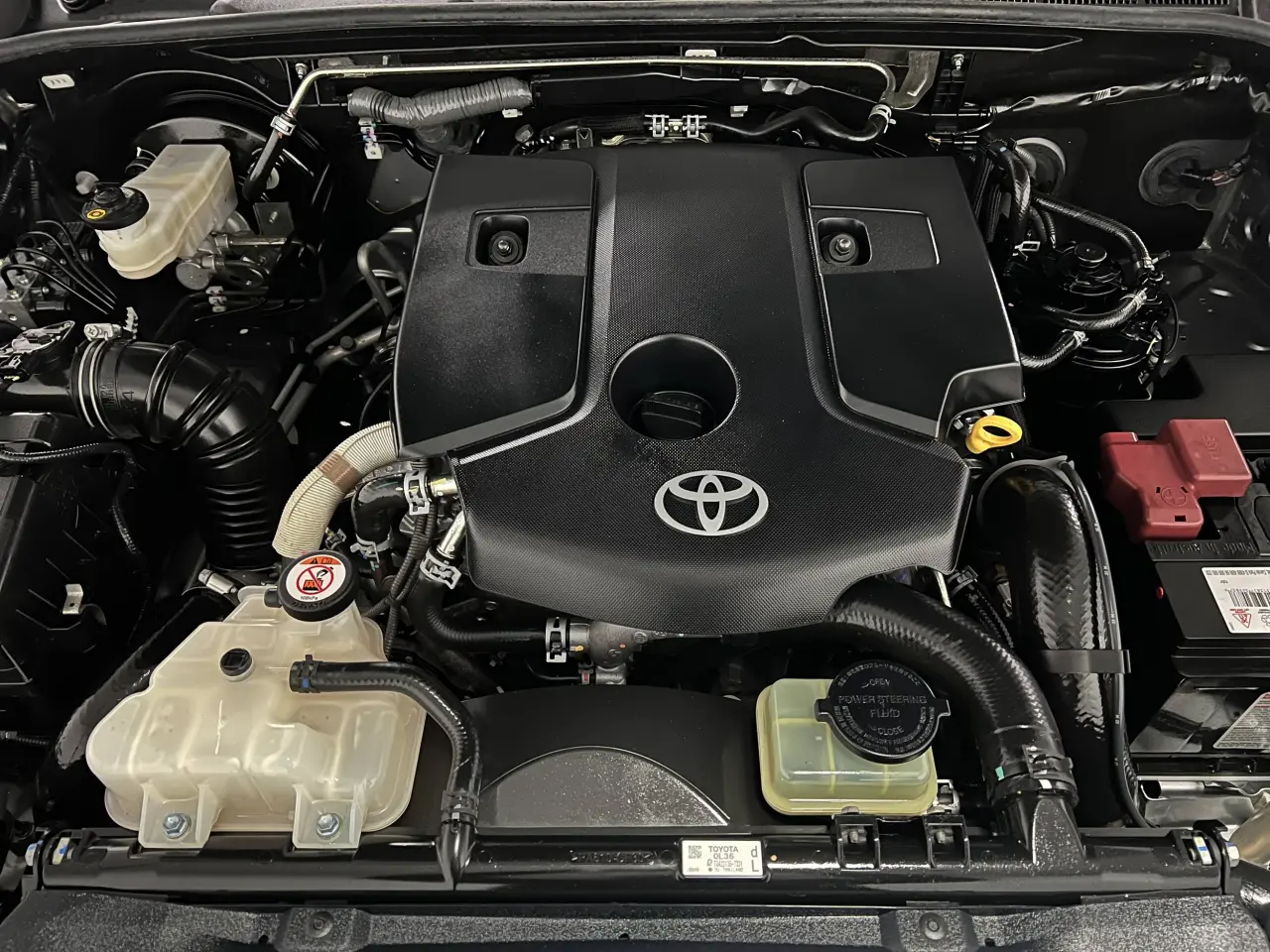 2017 TOYOTA FORTUNER Gallery Image 21