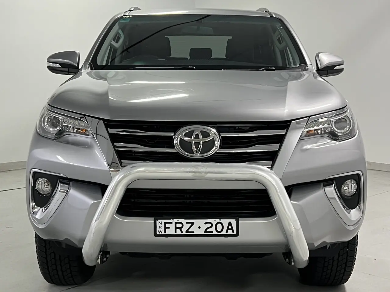 2017 TOYOTA FORTUNER Gallery Image 3
