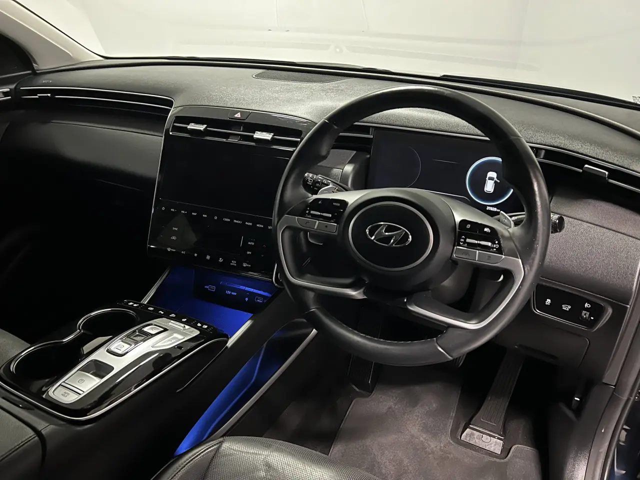 2022 HYUNDAI TUCSON Gallery Image 10
