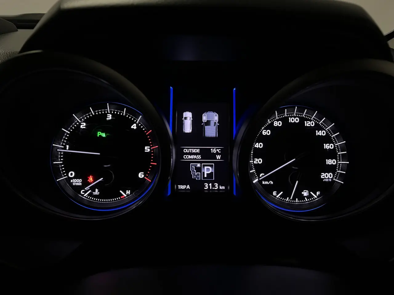 2017 TOYOTA LANDCRUISER Gallery Image 17