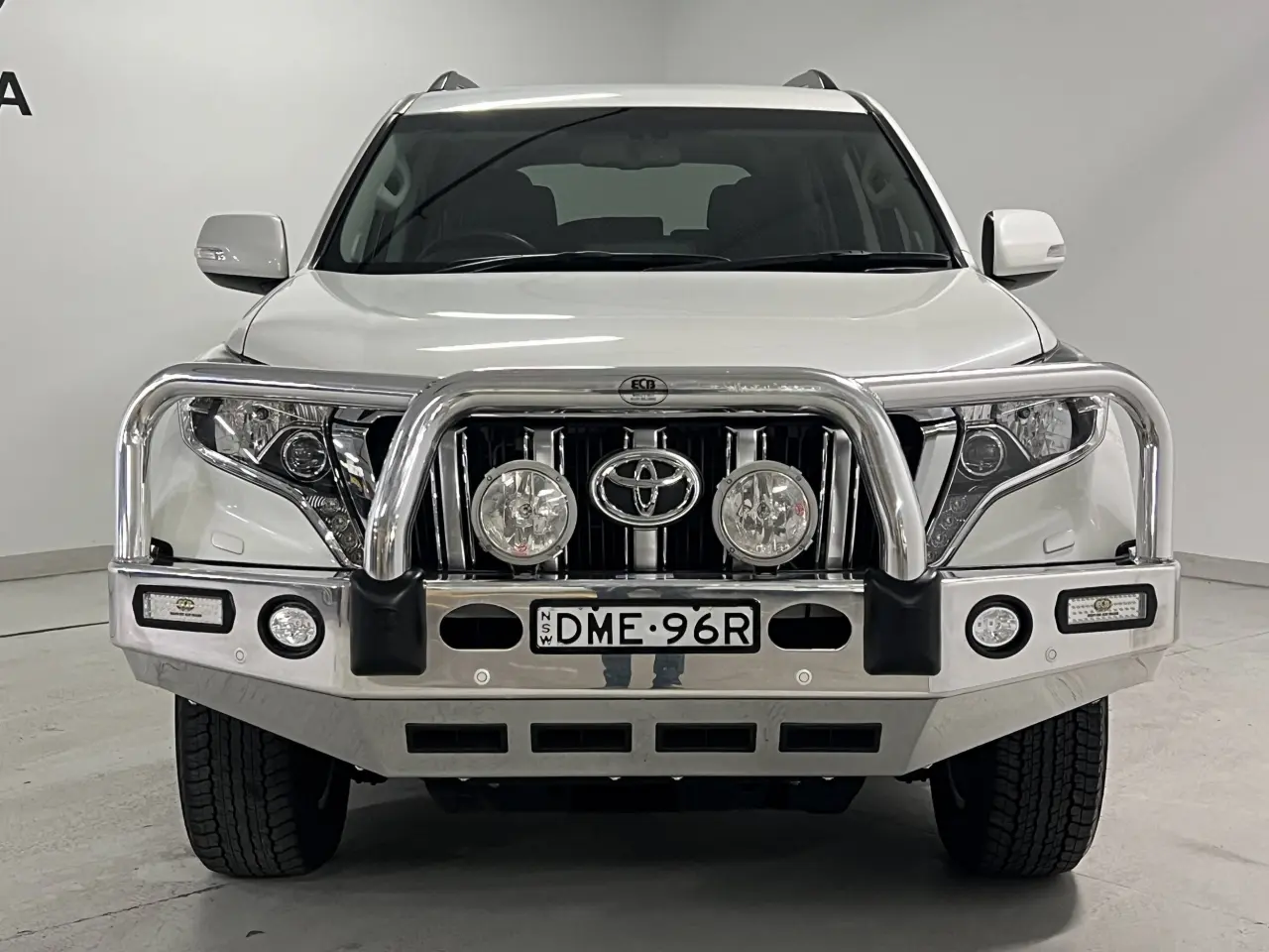 2017 TOYOTA LANDCRUISER Gallery Image 3