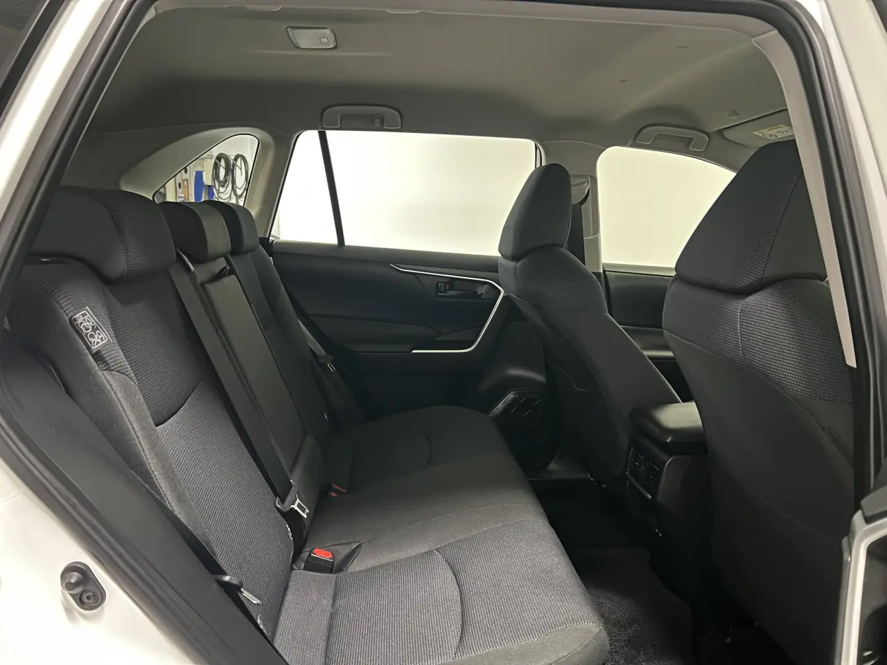 2023 TOYOTA RAV4 HYBRID Gallery Image 11