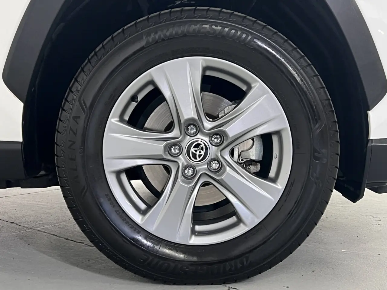 2023 TOYOTA RAV4 HYBRID Gallery Image 5