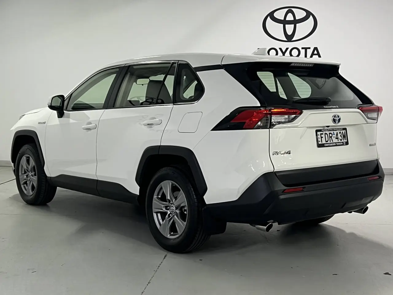 2023 TOYOTA RAV4 HYBRID Gallery Image 8