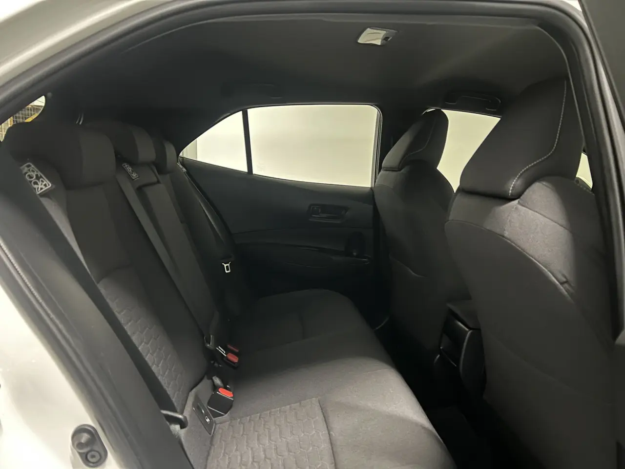 2022 TOYOTA COROLLA Gallery Image 11
