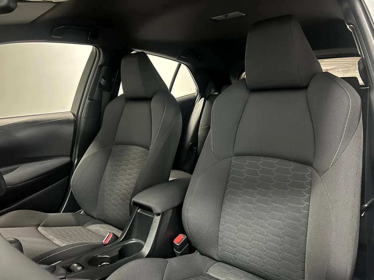2022 TOYOTA COROLLA Gallery Image 15