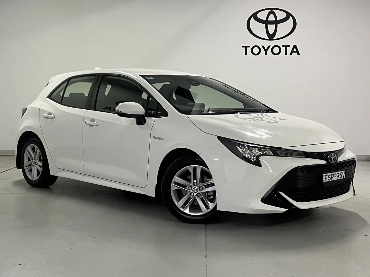2021 TOYOTA COROLLA Gallery Image 1