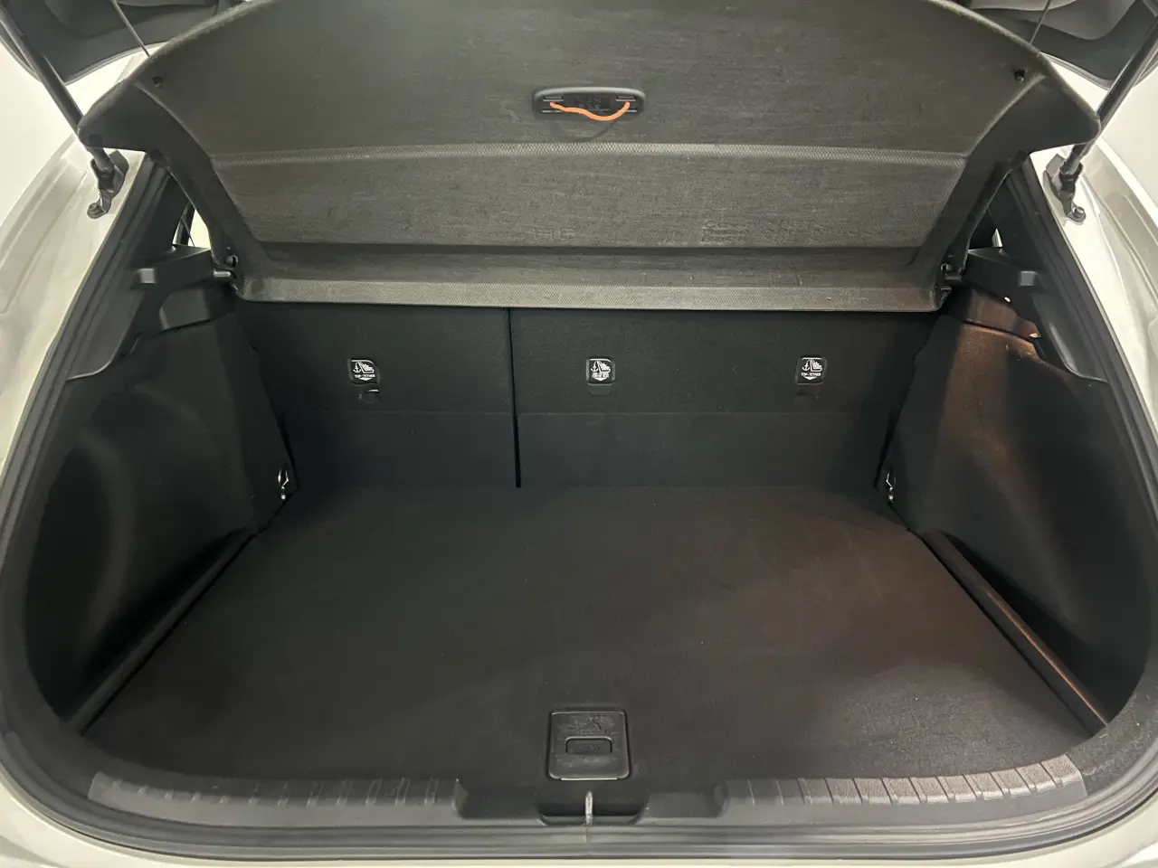 2021 TOYOTA COROLLA Gallery Image 12