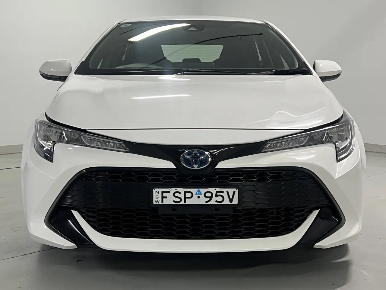 2021 TOYOTA COROLLA Gallery Image 3