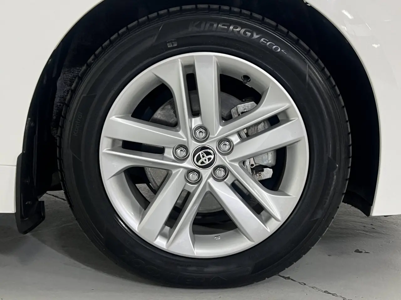 2021 TOYOTA COROLLA Gallery Image 5