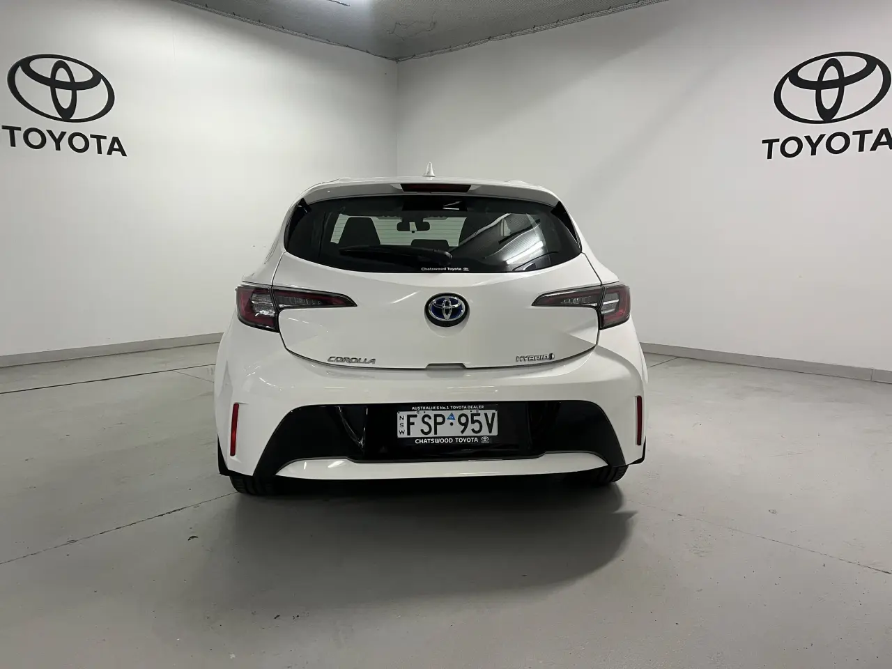 2021 TOYOTA COROLLA Gallery Image 6
