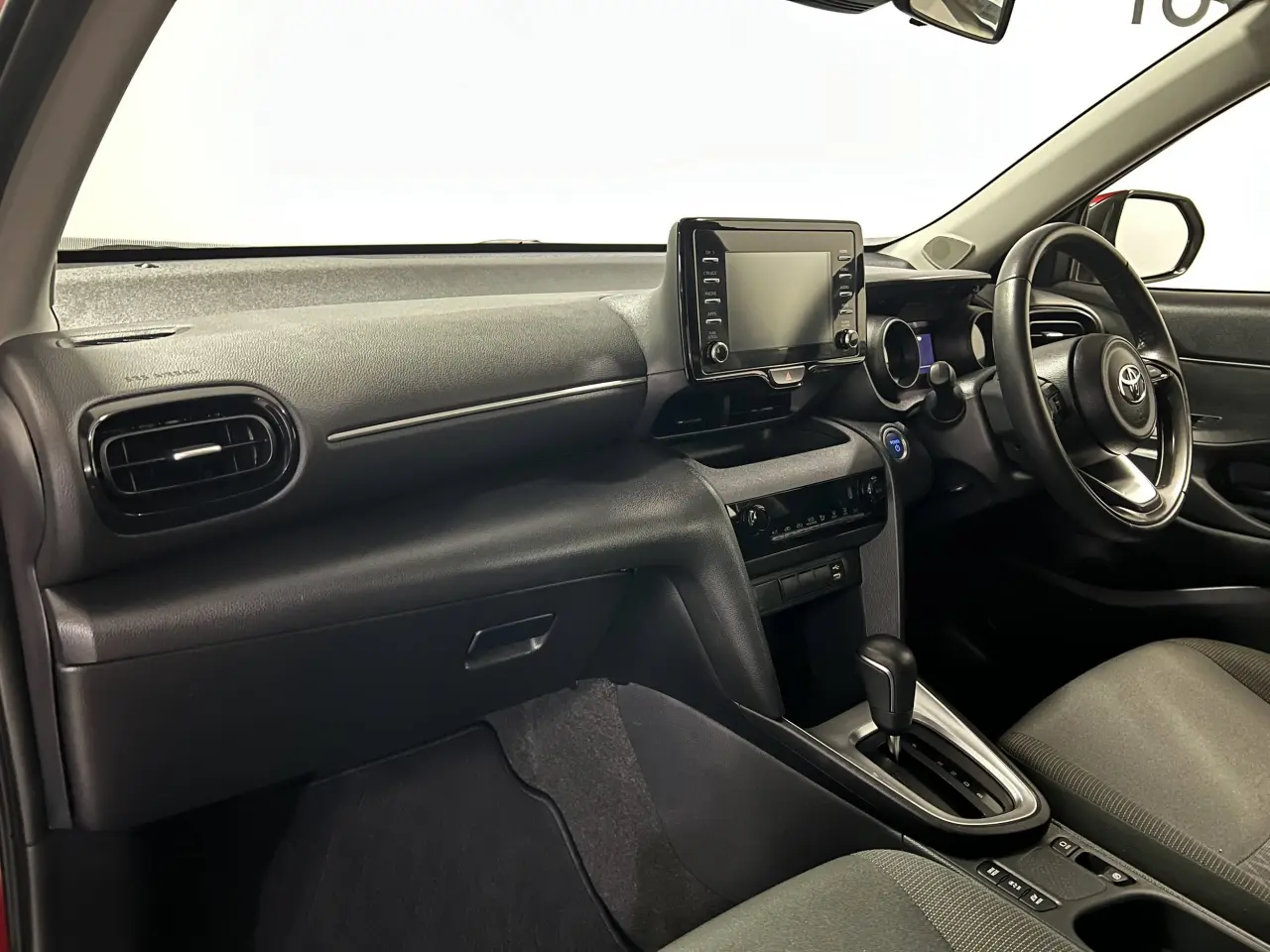 2023 TOYOTA YARIS CROSS HYBRID Gallery Image 14
