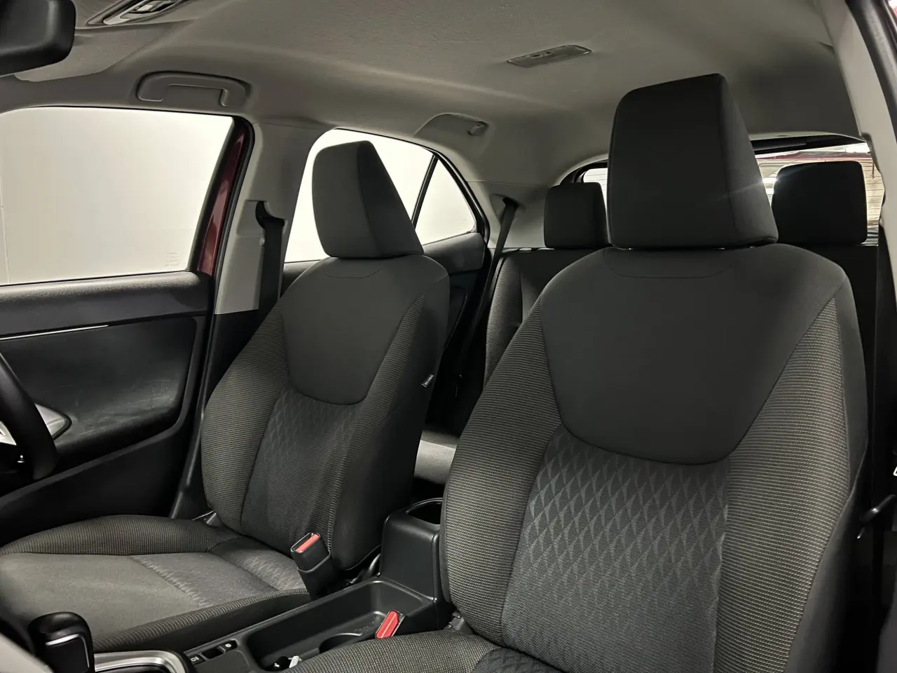 2023 TOYOTA YARIS CROSS HYBRID Gallery Image 15
