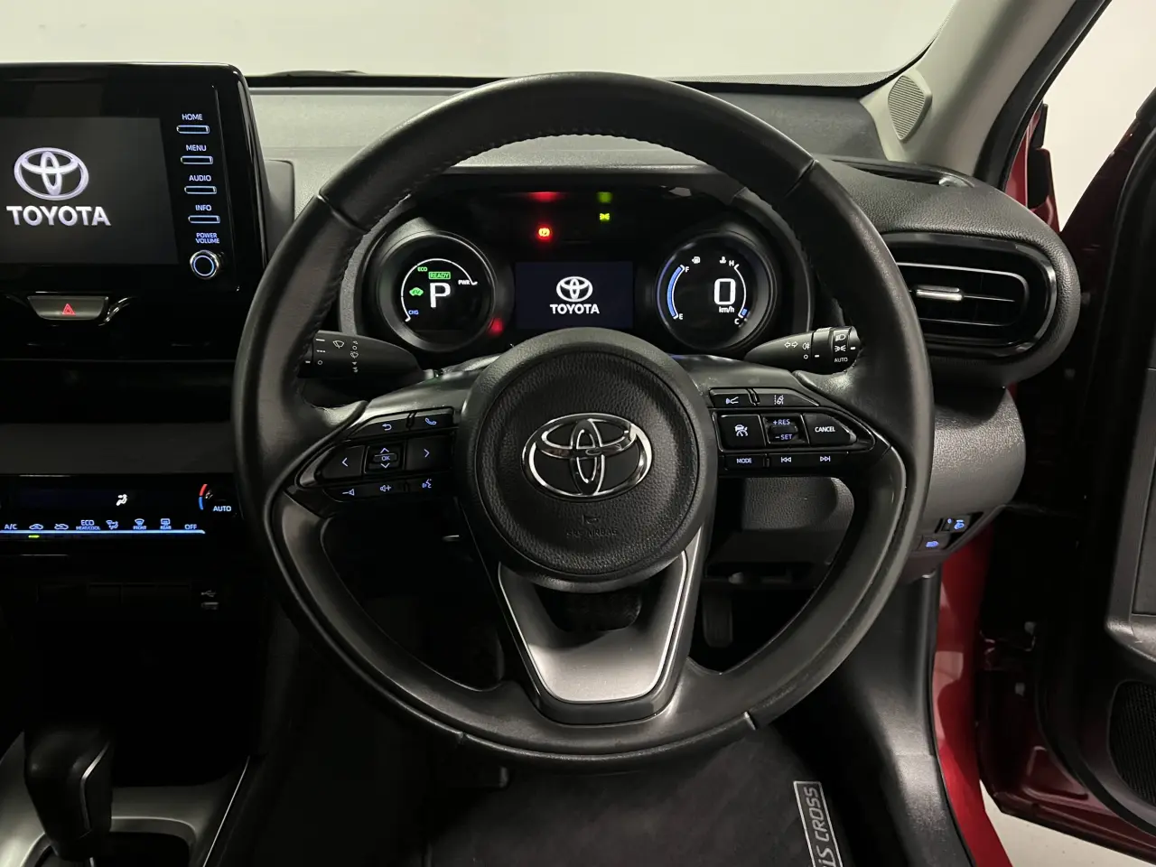 2023 TOYOTA YARIS CROSS HYBRID Gallery Image 16