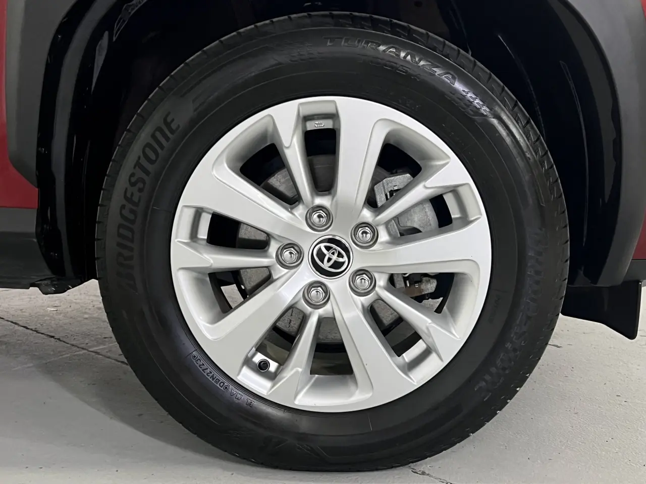2023 TOYOTA YARIS CROSS HYBRID Gallery Image 5