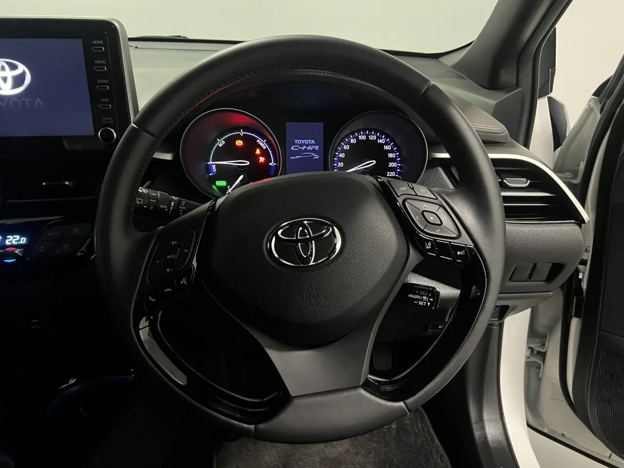 2020 TOYOTA C-HR HYBRID Gallery Image 16
