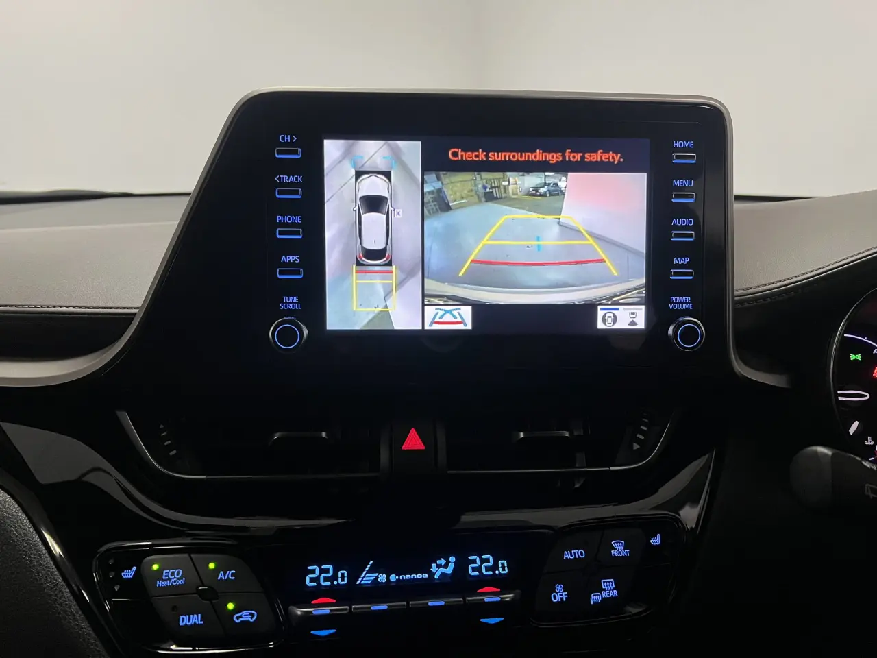 2020 TOYOTA C-HR HYBRID Gallery Image 18
