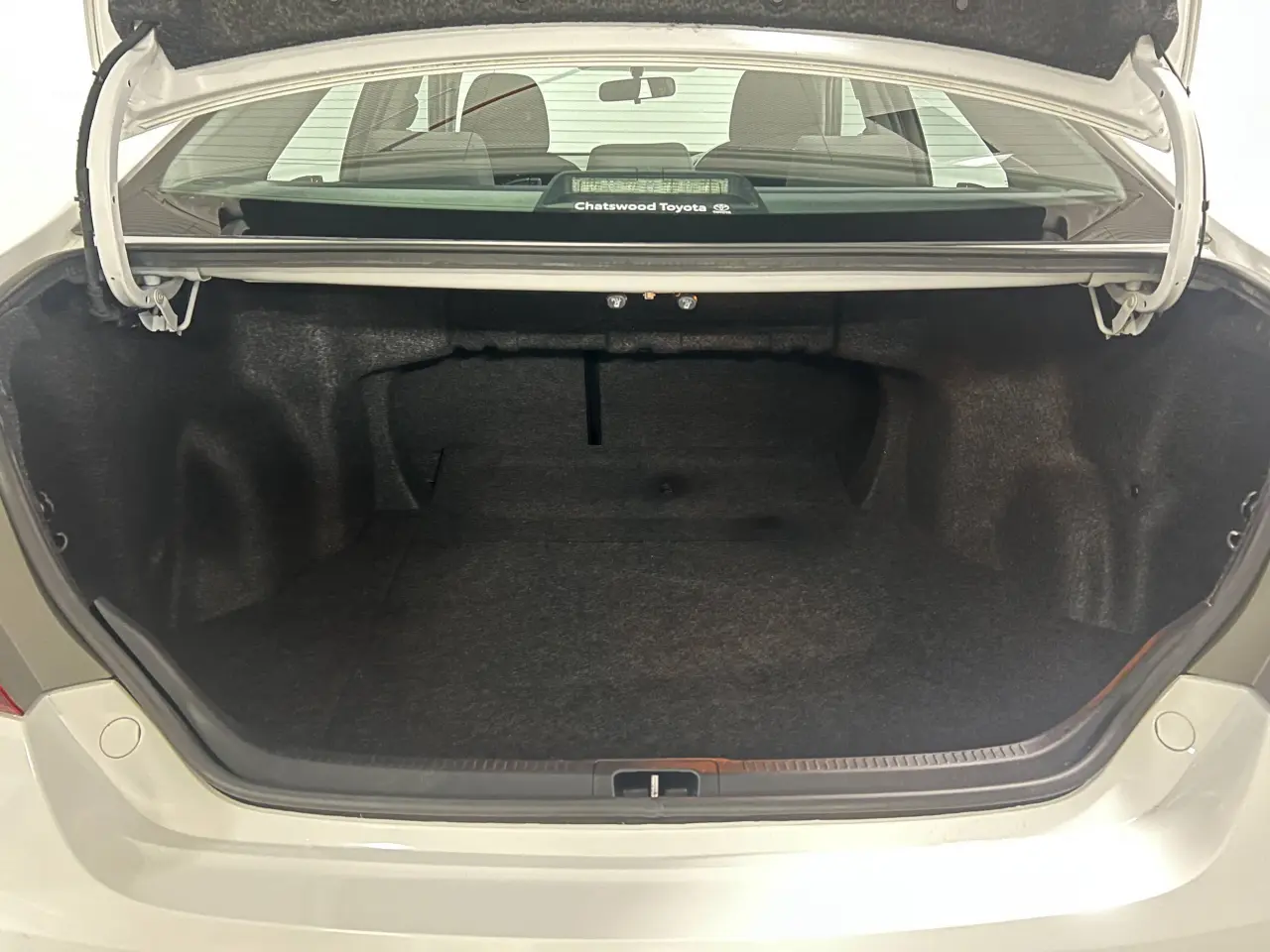 2017 TOYOTA CAMRY Gallery Image 12