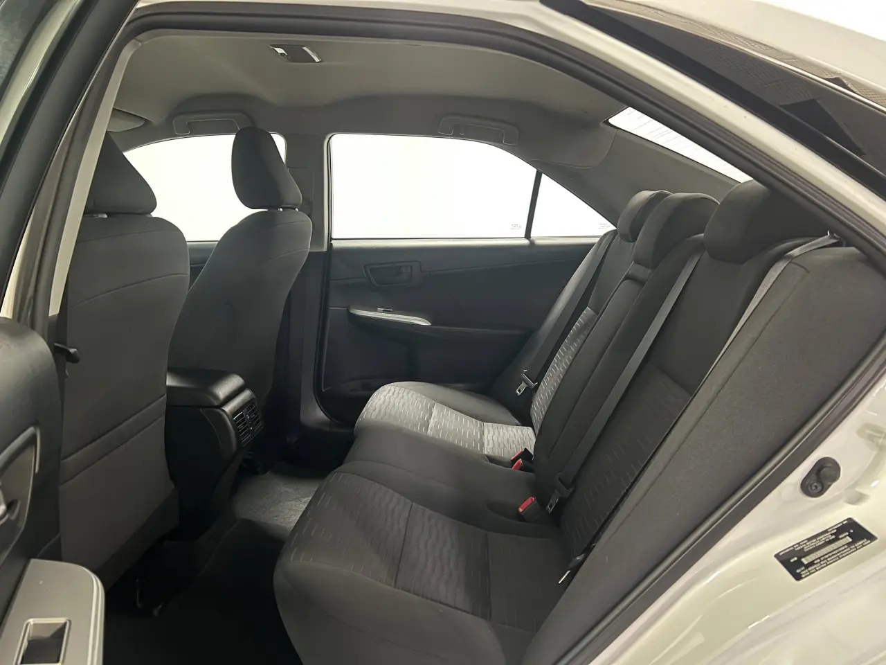 2017 TOYOTA CAMRY Gallery Image 13