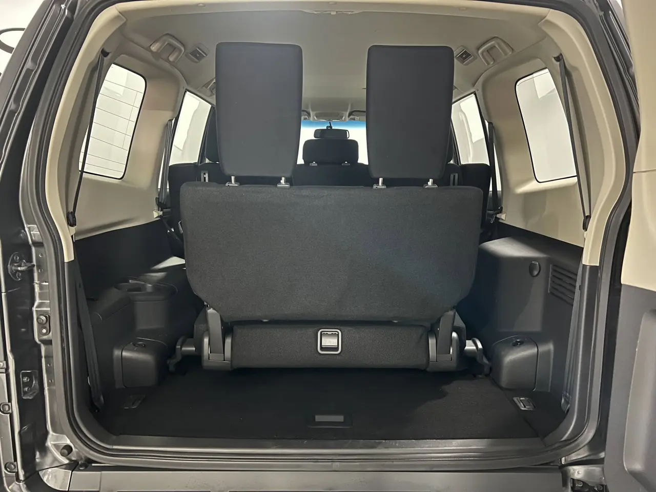 2020 MITSUBISHI PAJERO Gallery Image 13