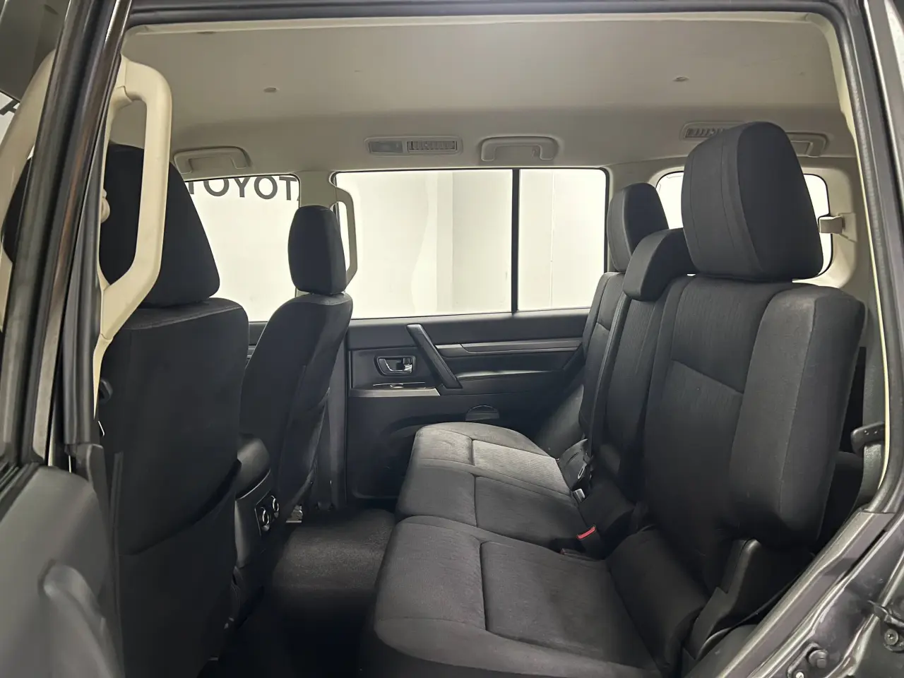 2020 MITSUBISHI PAJERO Gallery Image 14
