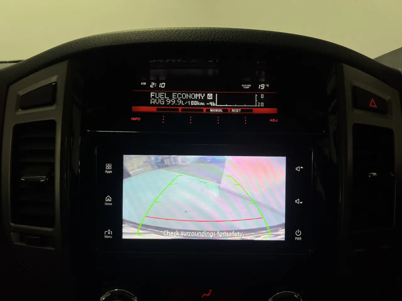 2020 MITSUBISHI PAJERO Gallery Image 19