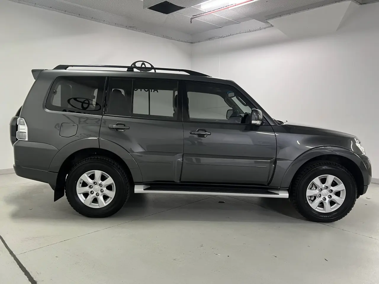 2020 MITSUBISHI PAJERO Gallery Image 4