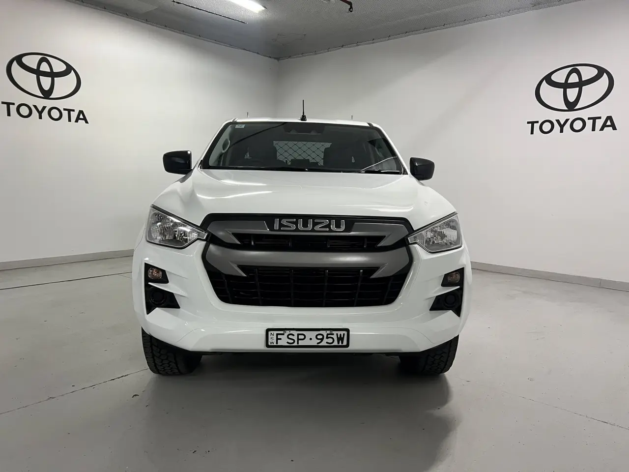 2020 ISUZU D-MAX Gallery Image 2