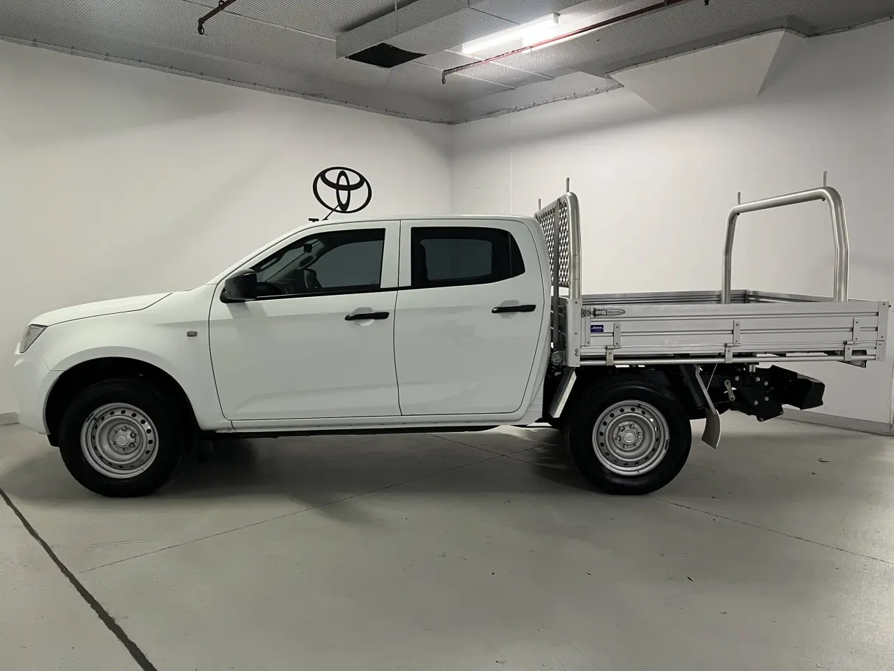 2020 ISUZU D-MAX Gallery Image 9