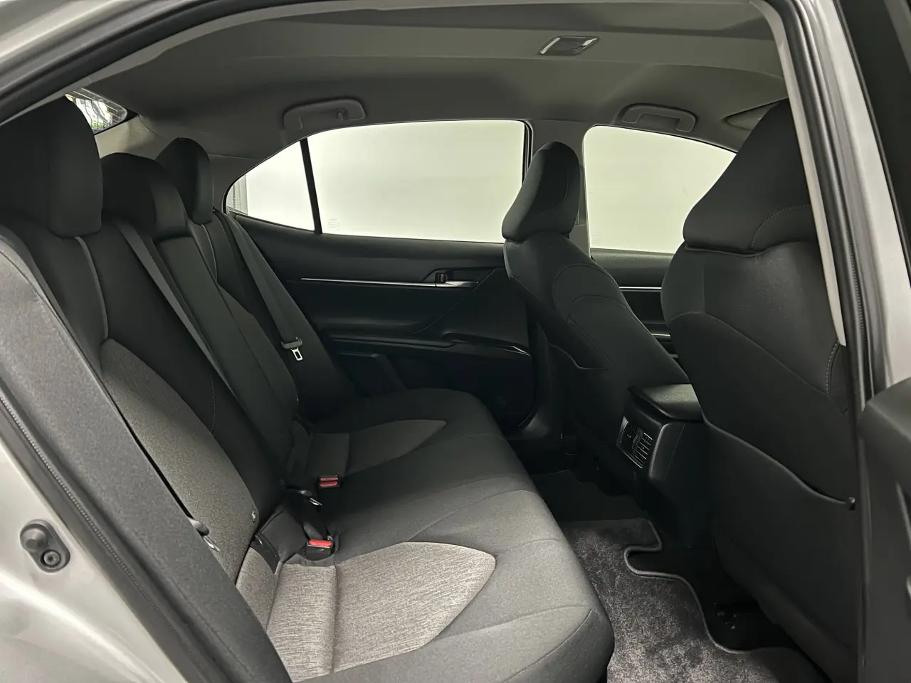 2022 TOYOTA CAMRY HYBRID Gallery Image 10