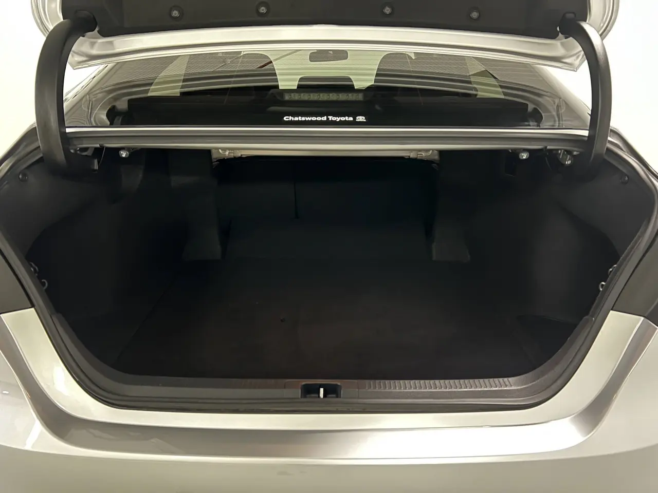2022 TOYOTA CAMRY HYBRID Gallery Image 11