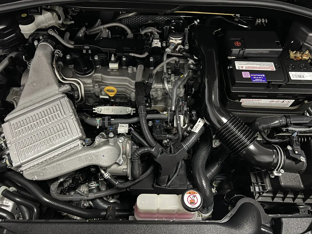 2017 TOYOTA C-HR Gallery Image 20