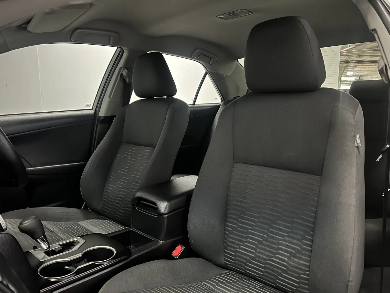 2016 TOYOTA CAMRY Gallery Image 15