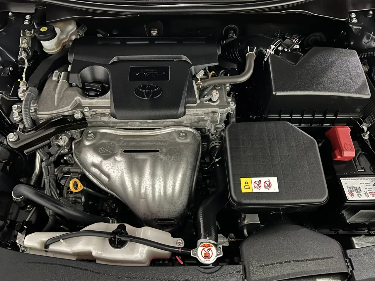 2016 TOYOTA CAMRY Gallery Image 20