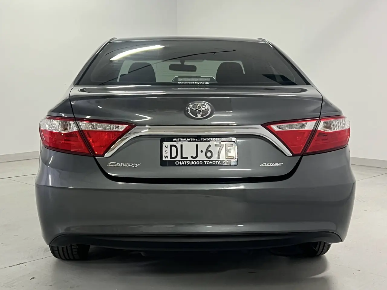 2016 TOYOTA CAMRY Gallery Image 7