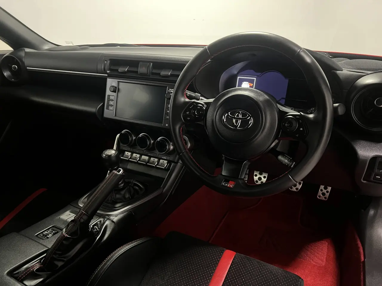 2024 TOYOTA GR86 Gallery Image 10