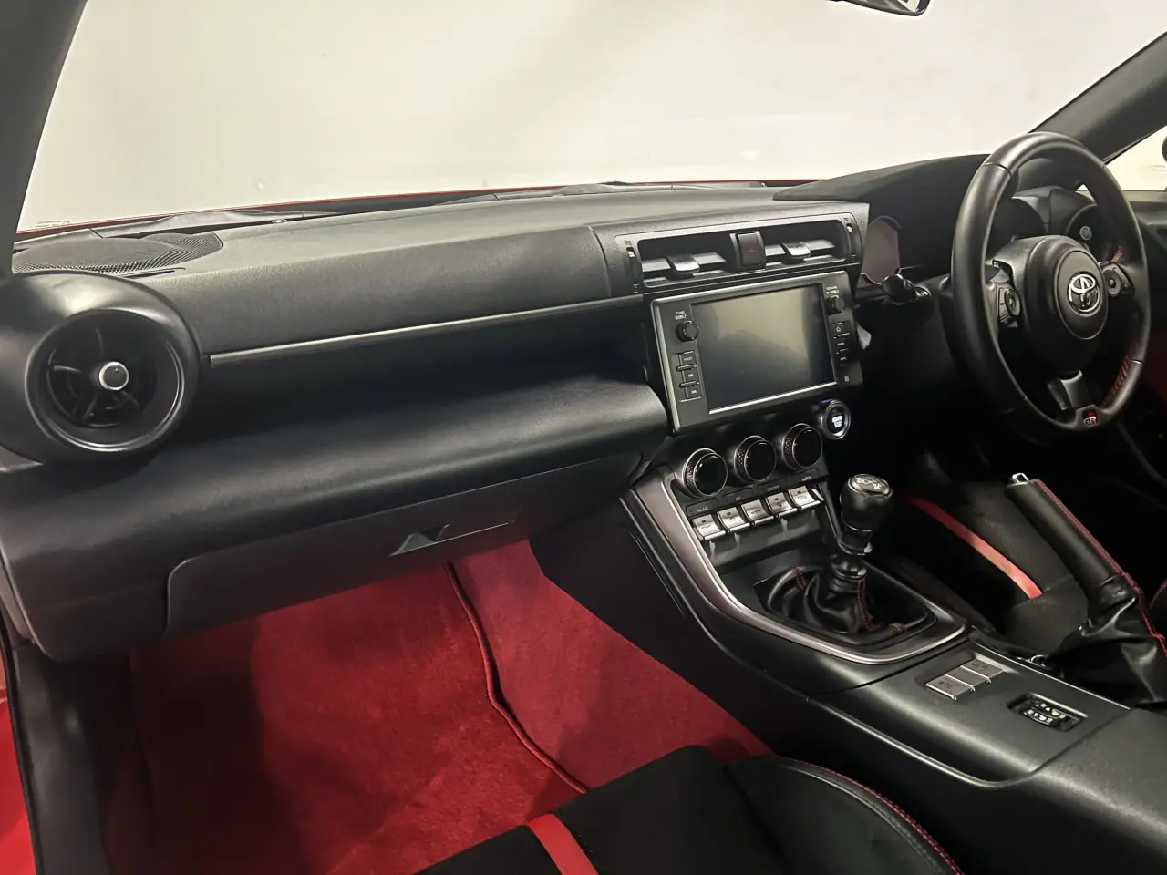 2024 TOYOTA GR86 Gallery Image 14
