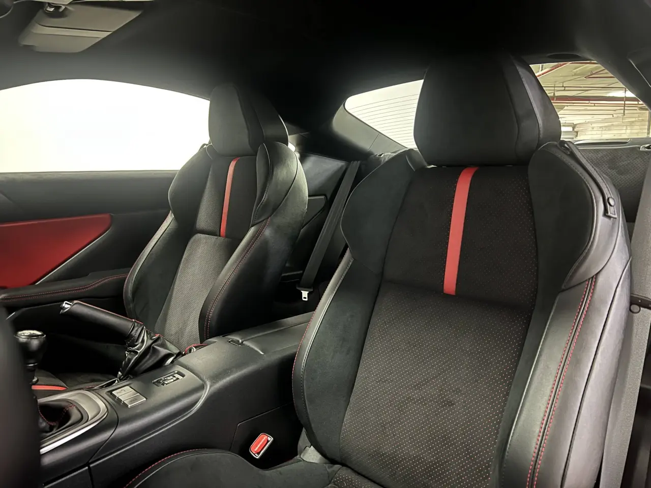 2024 TOYOTA GR86 Gallery Image 15