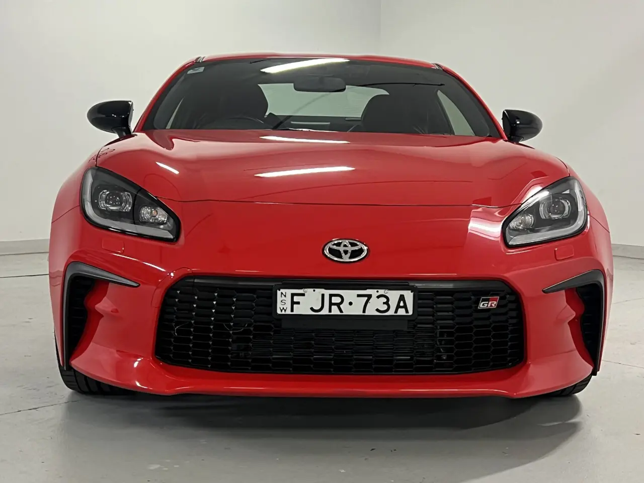 2024 TOYOTA GR86 Gallery Image 3