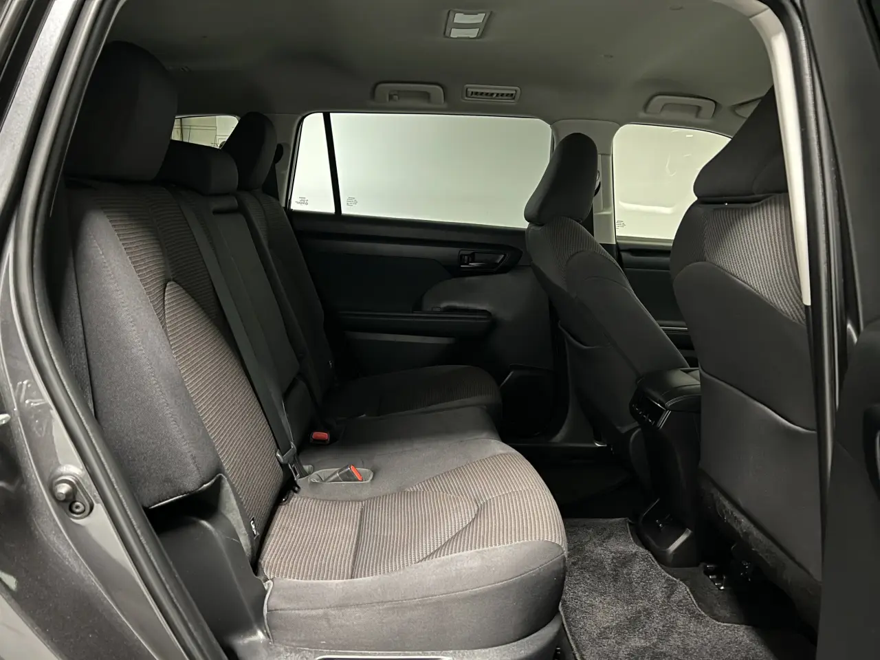 2022 TOYOTA KLUGER HYBRID Gallery Image 11