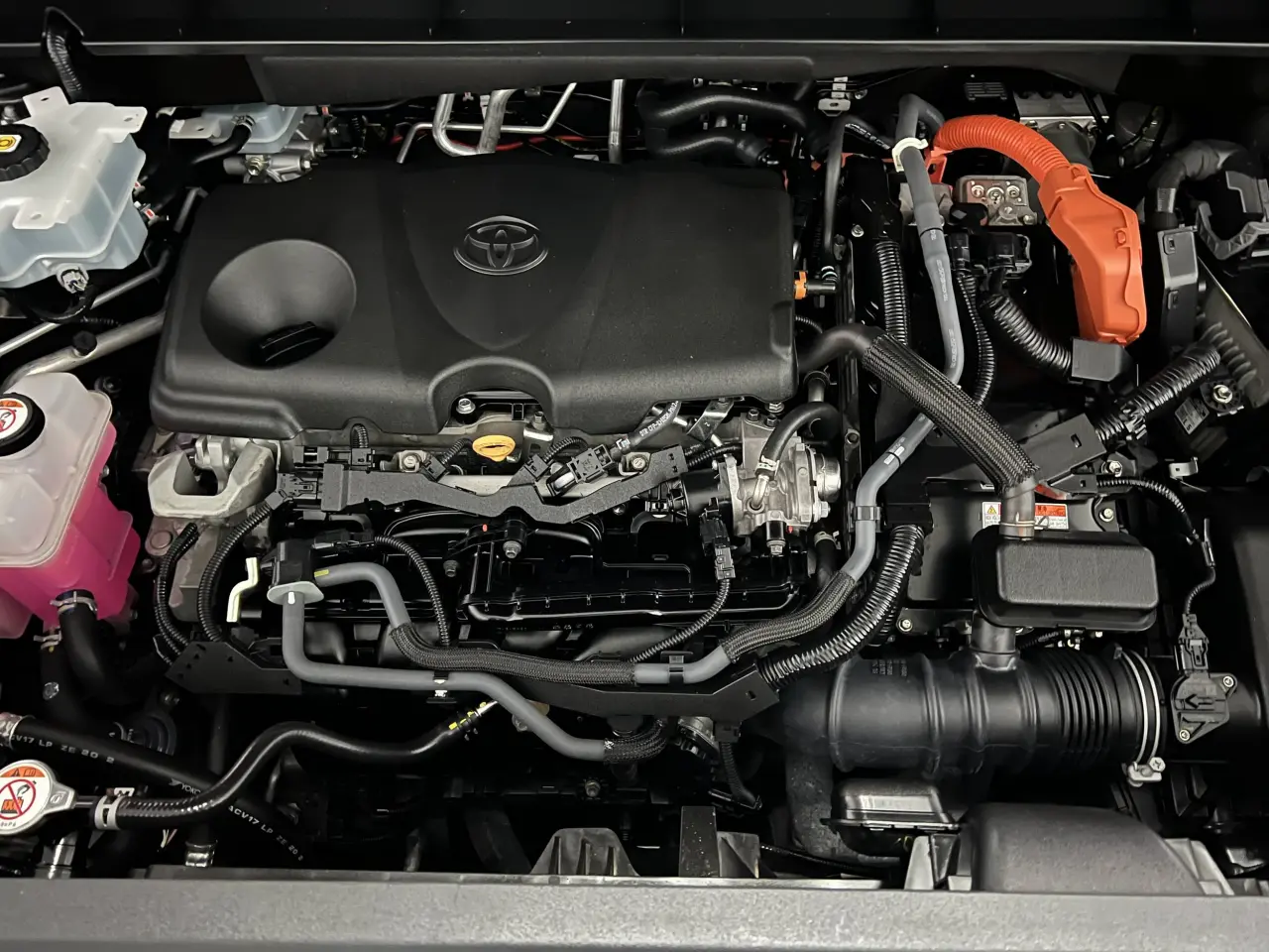 2022 TOYOTA KLUGER HYBRID Gallery Image 21
