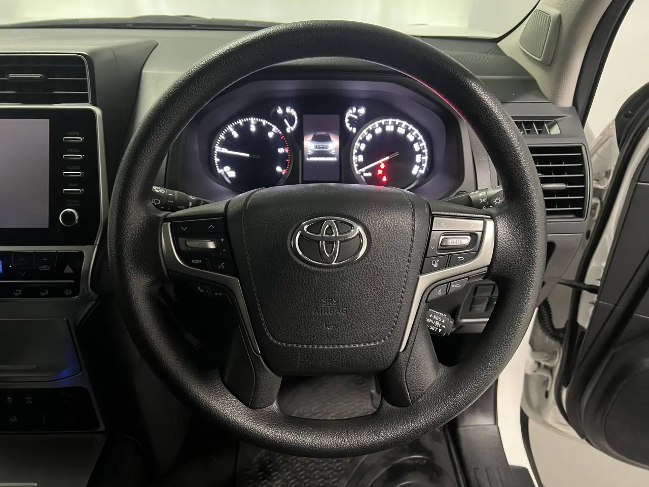 2020 TOYOTA PRADO Gallery Image 16